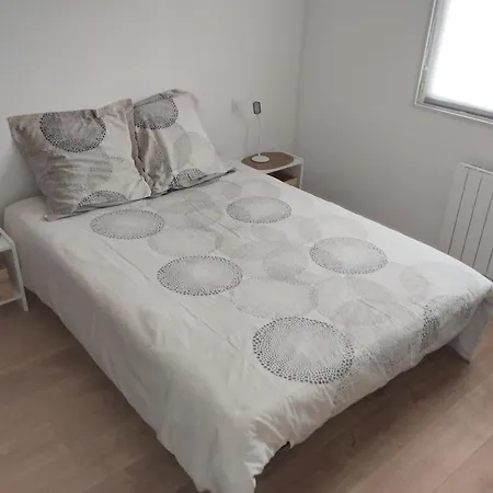 Maison Neuve Proche Bordeaux 3 Etoiles בית נופש *
